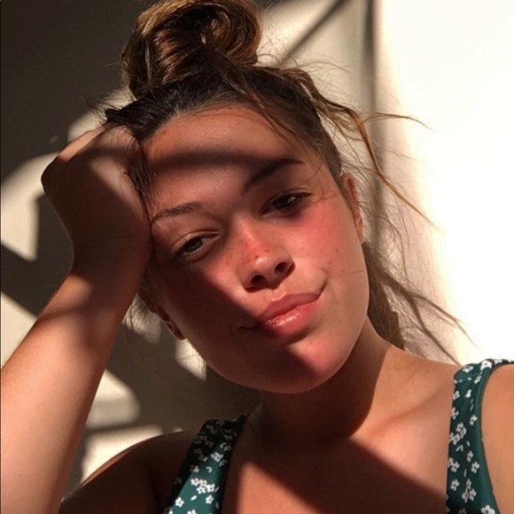 Meet your Posher, Darbi - Picture 1 of 1